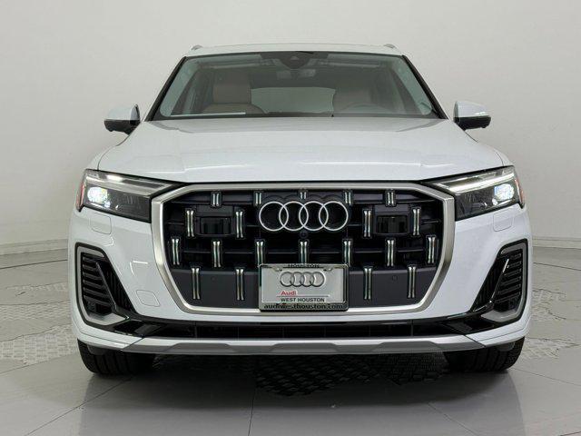 new 2025 Audi Q7 car, priced at $71,121
