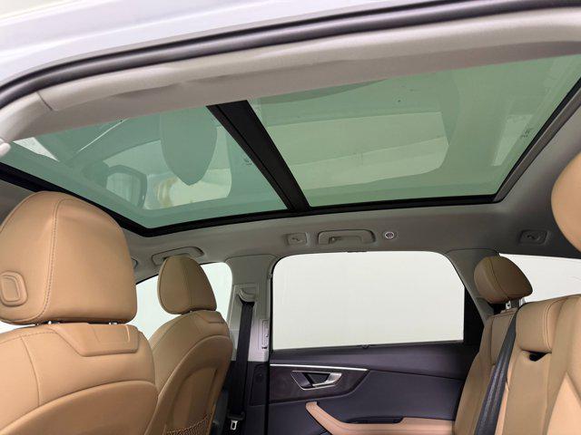 new 2025 Audi Q7 car, priced at $71,121