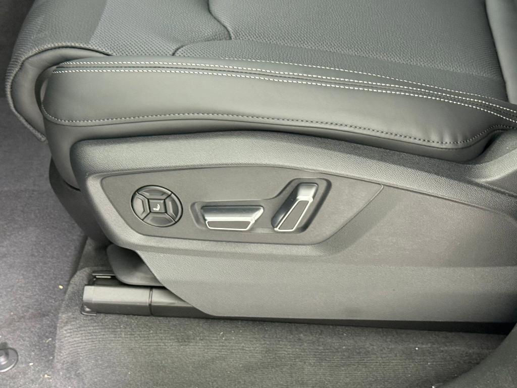 new 2026 Audi Q7 car, priced at $77,851