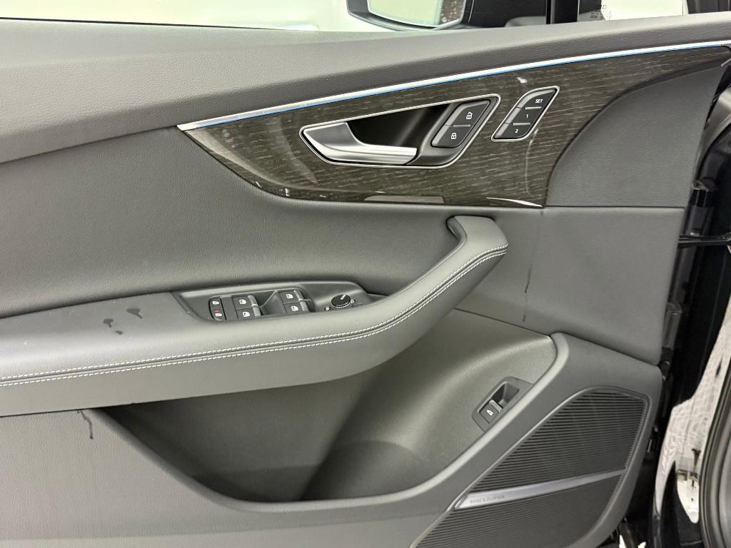new 2026 Audi Q7 car, priced at $77,851