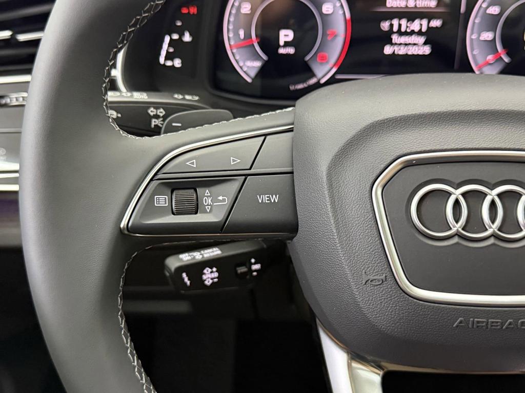 new 2025 Audi Q7 car, priced at $70,831