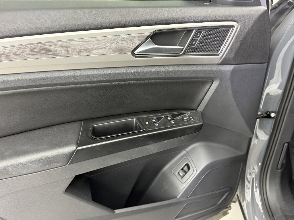 used 2020 Volkswagen Atlas Cross Sport car, priced at $18,999