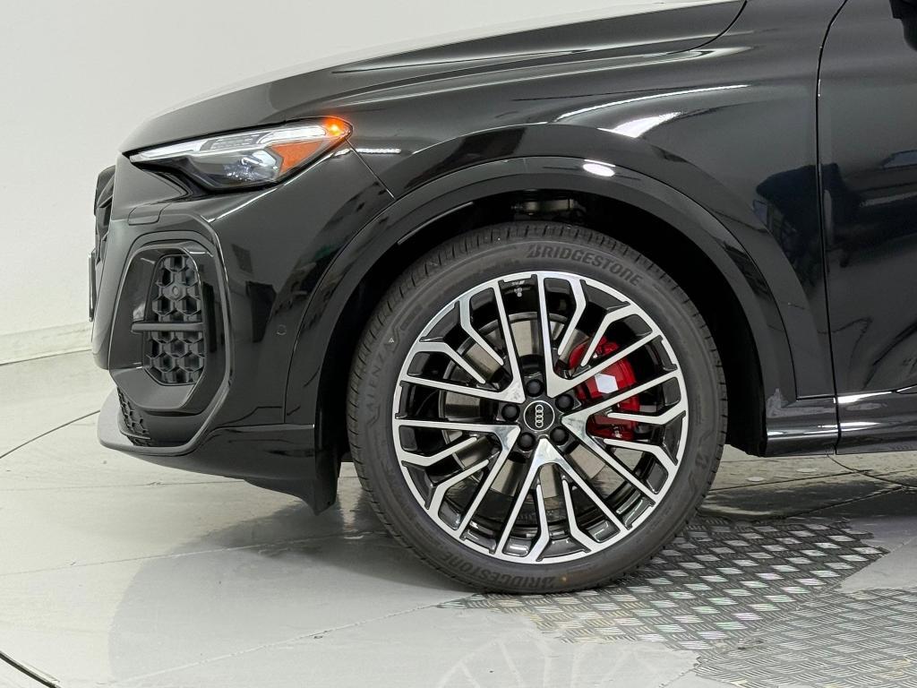 new 2025 Audi SQ5 car, priced at $74,915