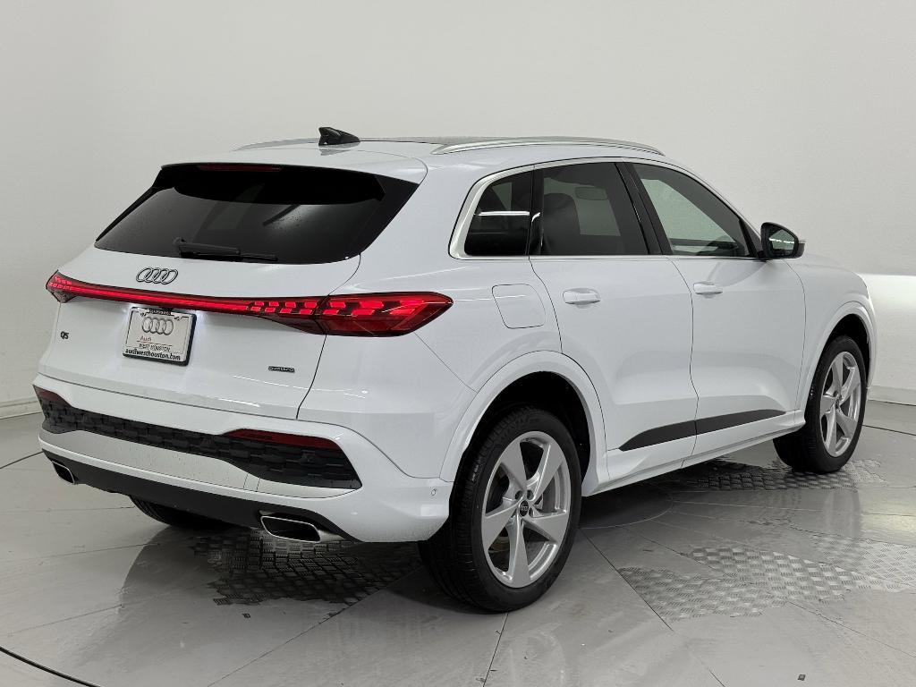new 2025 Audi Q5 car, priced at $59,461