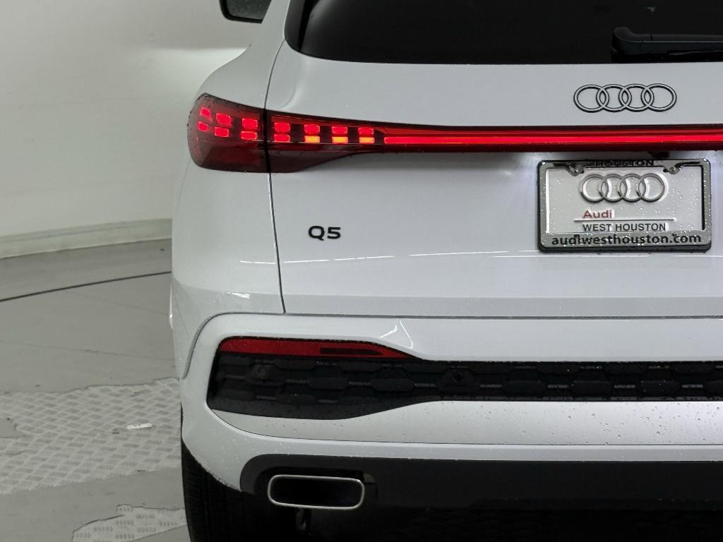 new 2025 Audi Q5 car, priced at $59,461