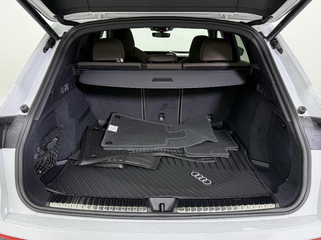 new 2025 Audi Q5 car, priced at $59,461