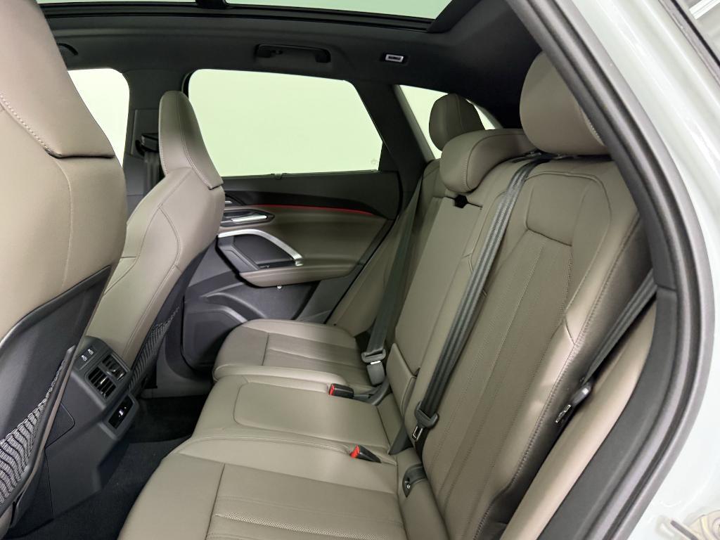 new 2025 Audi Q5 car, priced at $59,461