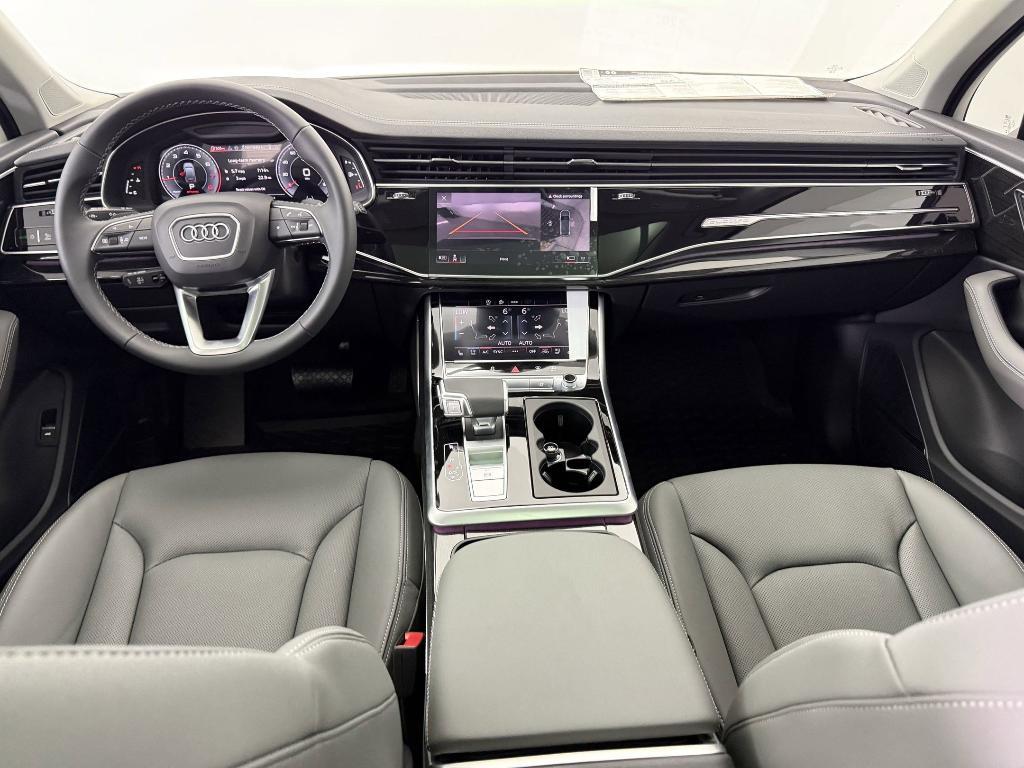 new 2025 Audi Q7 car, priced at $71,121