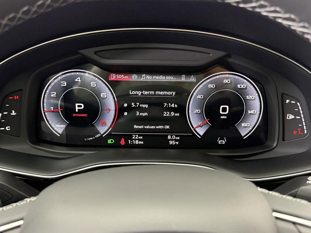 new 2025 Audi Q7 car, priced at $70,361