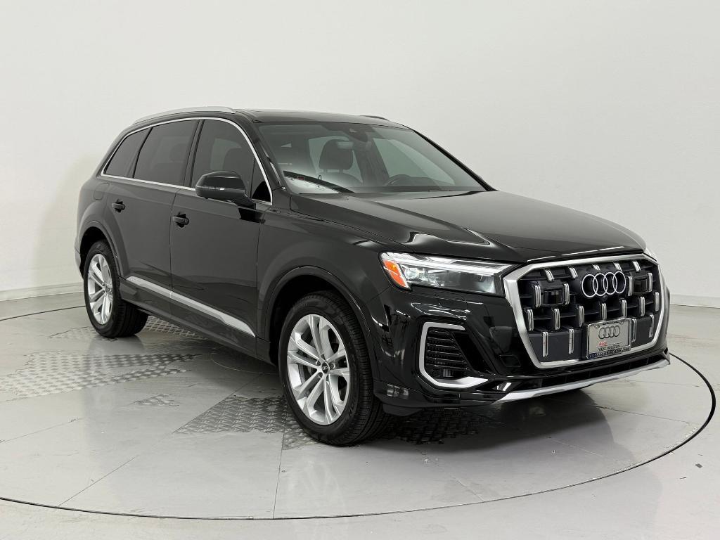 used 2025 Audi Q7 car, priced at $58,999