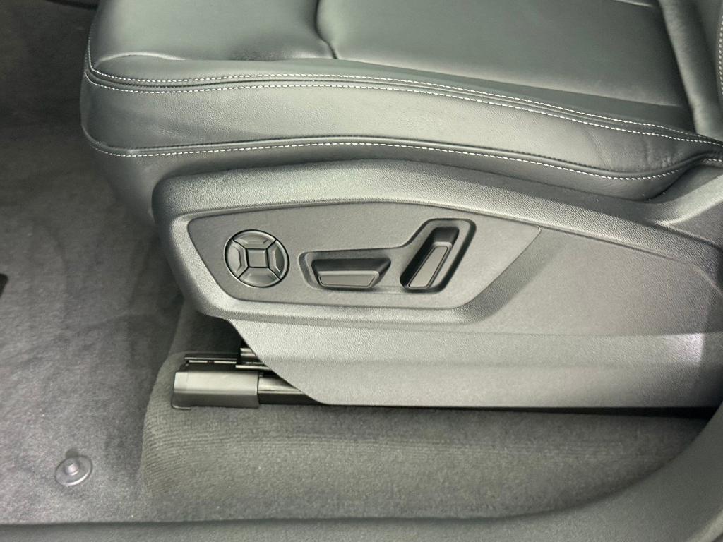 used 2025 Audi Q7 car, priced at $58,999