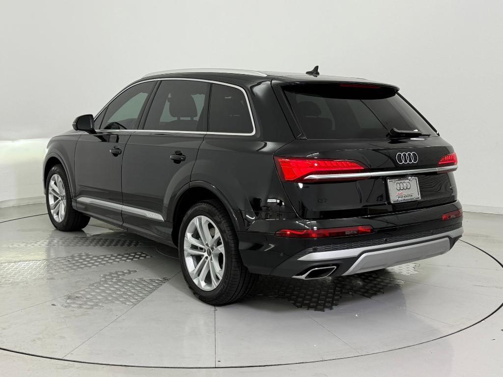 used 2025 Audi Q7 car, priced at $58,999