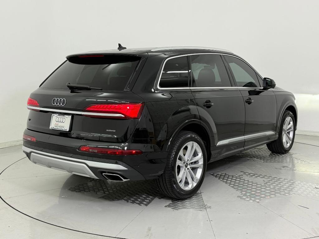 used 2025 Audi Q7 car, priced at $58,999