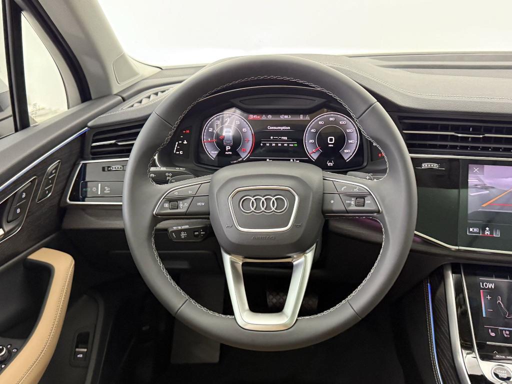 new 2025 Audi Q7 car, priced at $71,121