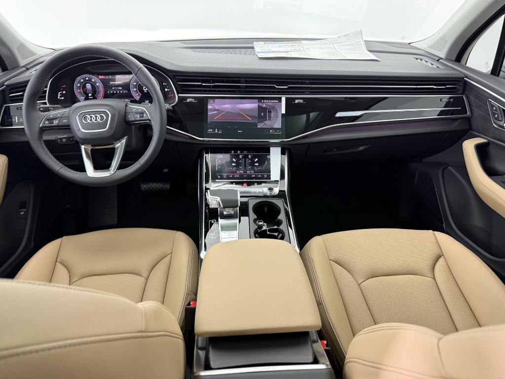 new 2025 Audi Q7 car, priced at $70,361