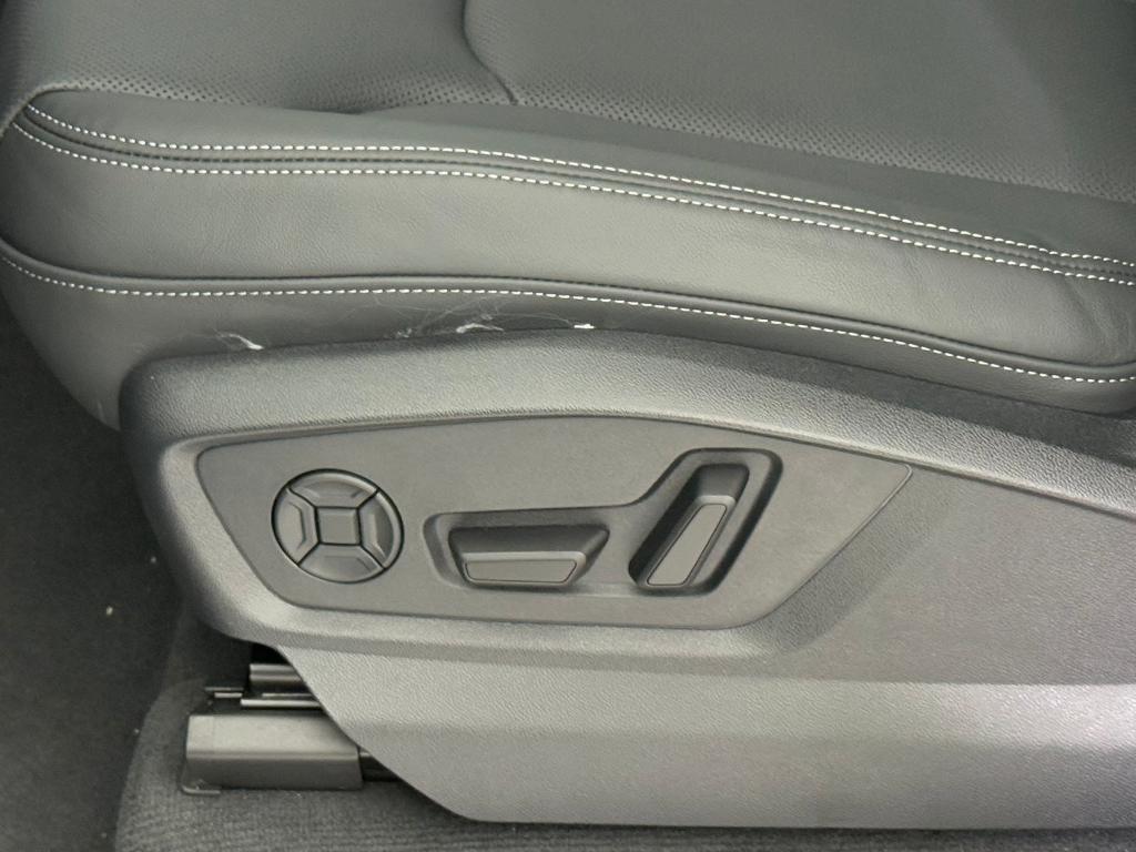 new 2026 Audi Q7 car, priced at $73,591