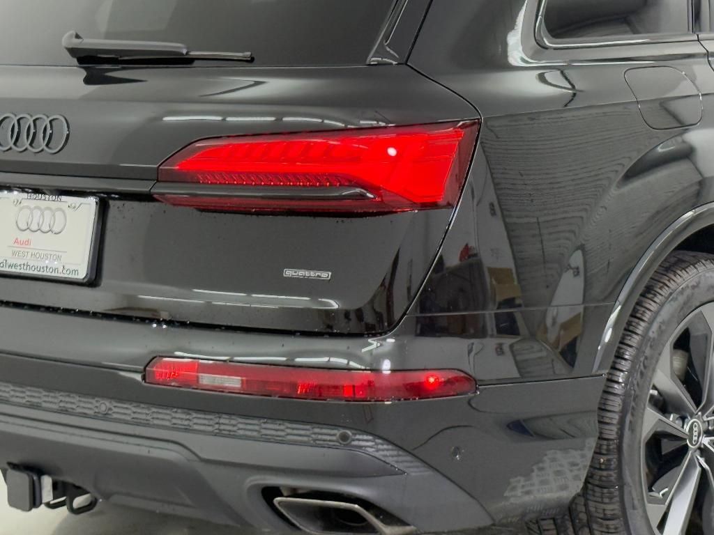 new 2026 Audi Q7 car, priced at $73,591