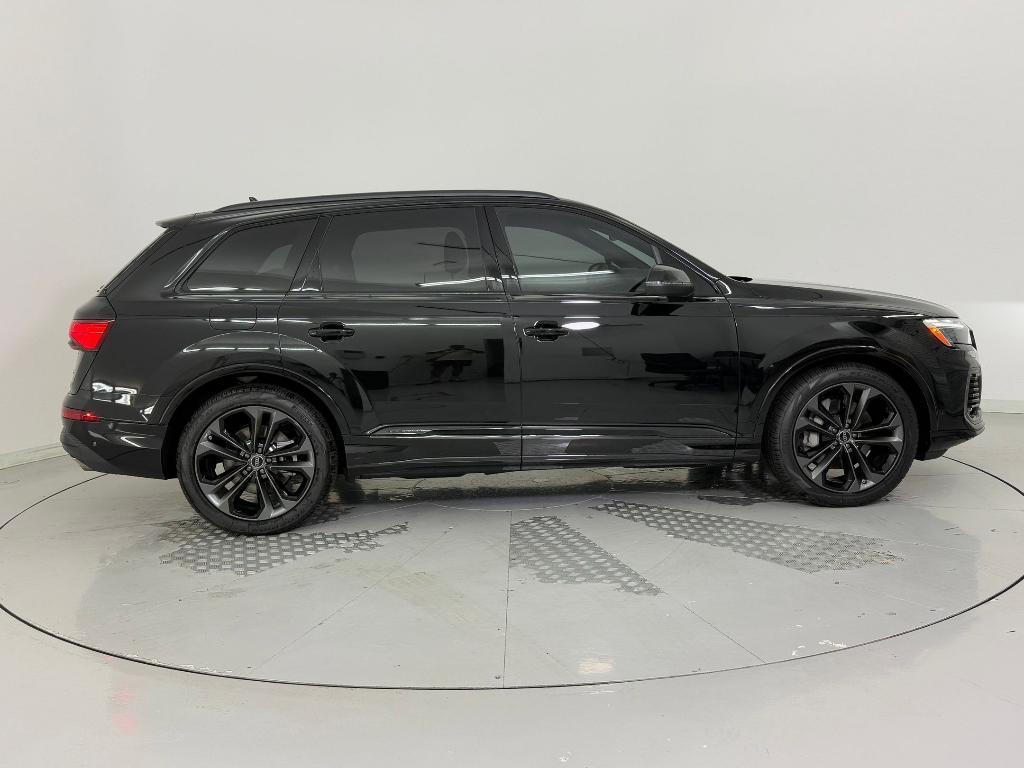 new 2026 Audi Q7 car, priced at $73,591