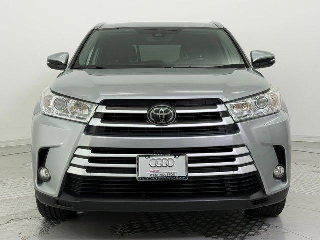 used 2018 Toyota Highlander car, priced at $23,999