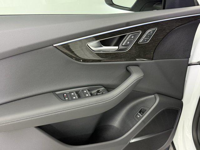new 2025 Audi Q8 car, priced at $81,101