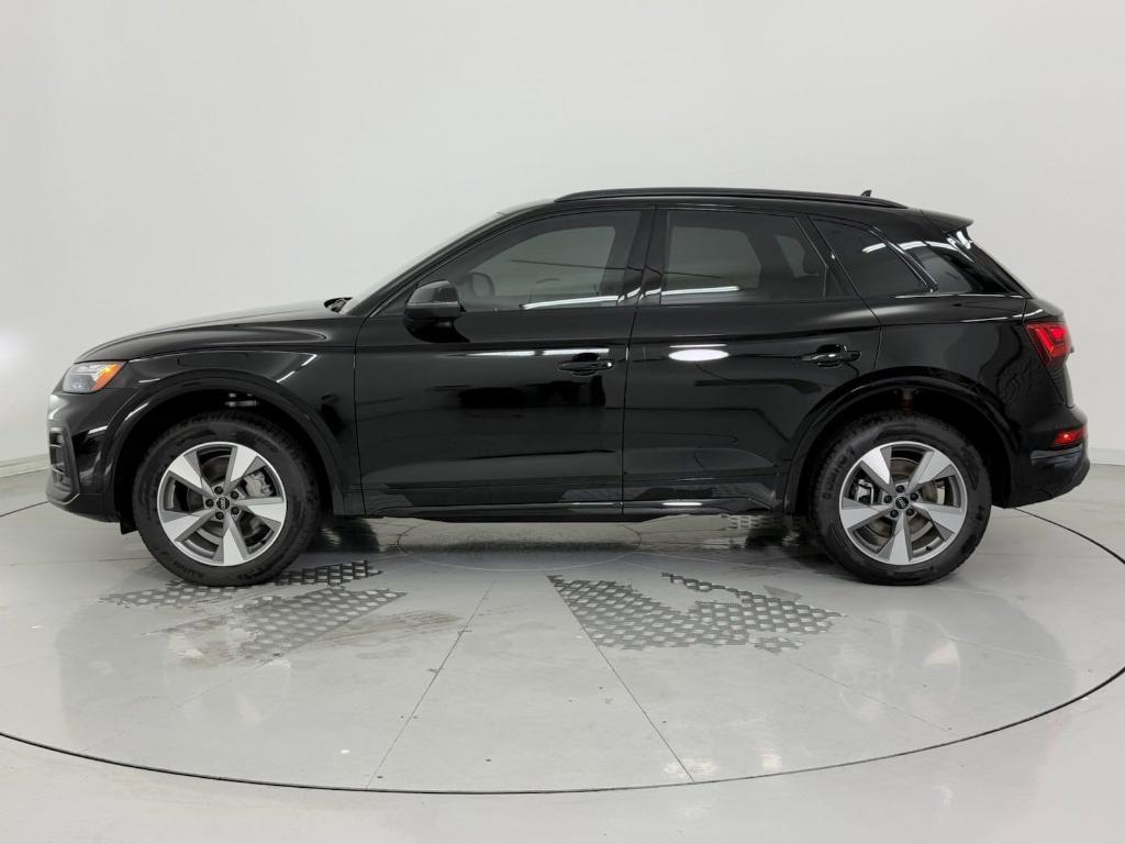 new 2025 Audi Q5 car, priced at $46,181