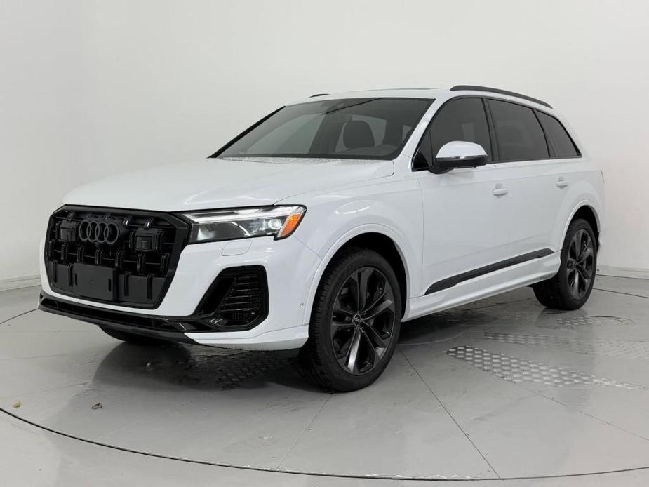 new 2025 Audi Q7 car, priced at $68,501