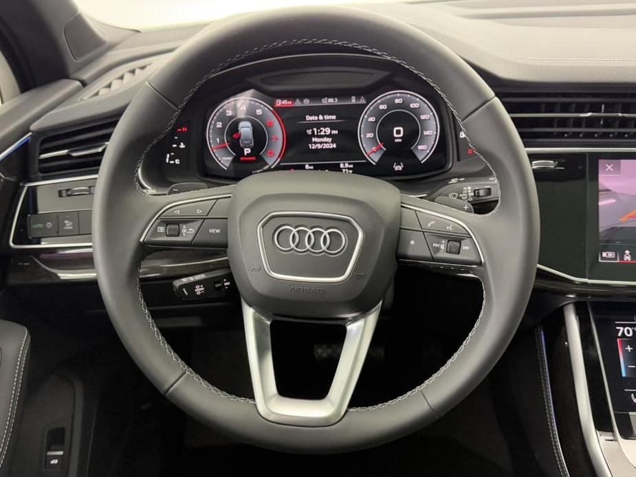 new 2025 Audi Q7 car, priced at $68,501