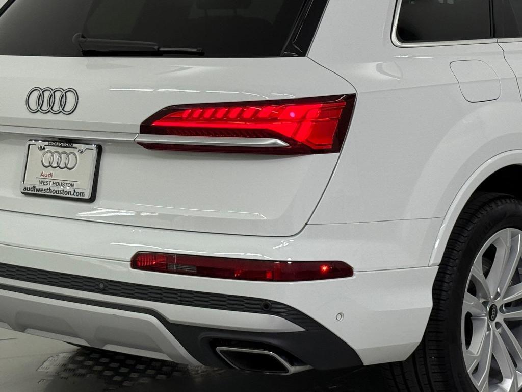 used 2025 Audi Q7 car, priced at $49,498
