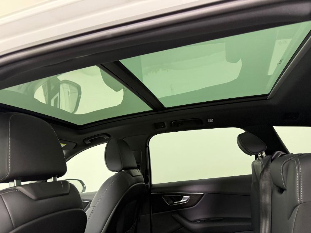 used 2025 Audi Q7 car, priced at $49,498
