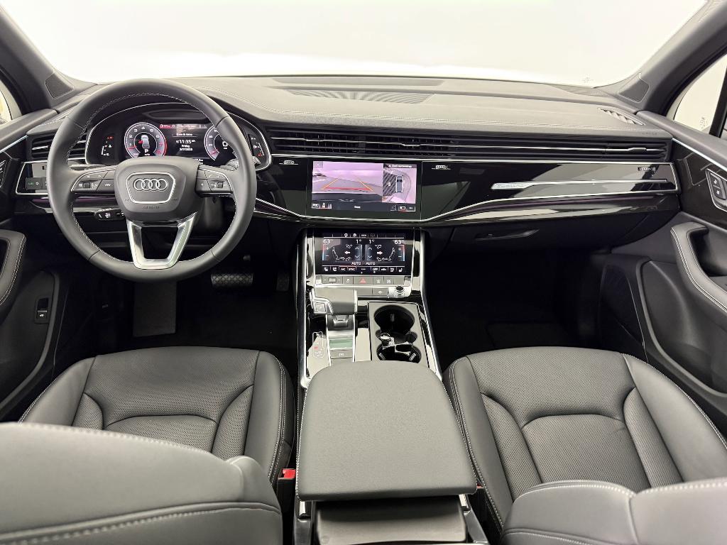 new 2025 Audi Q7 car, priced at $68,543