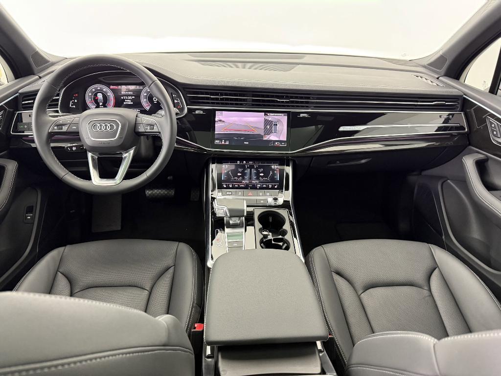 new 2025 Audi Q7 car, priced at $68,543