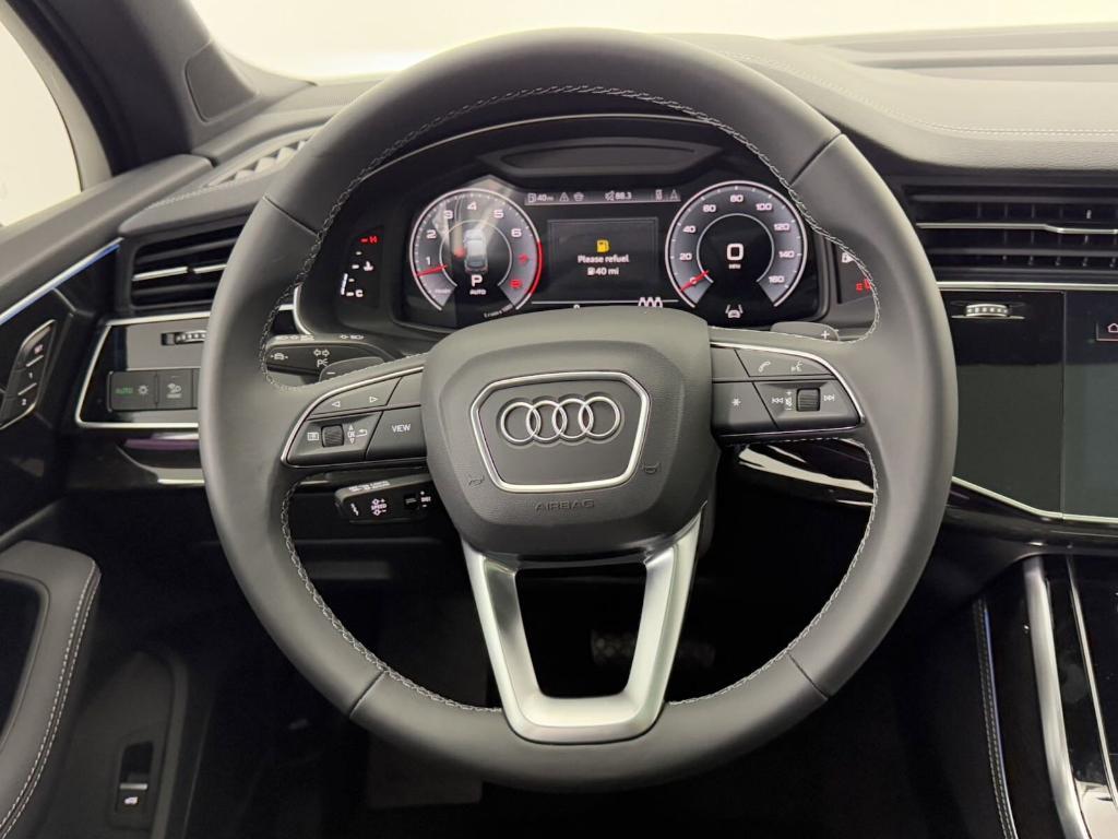 new 2025 Audi Q7 car, priced at $71,611