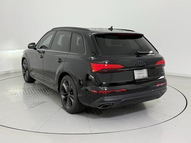 new 2025 Audi Q7 car, priced at $70,561