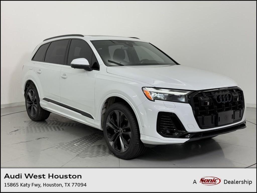 new 2025 Audi Q7 car, priced at $71,611