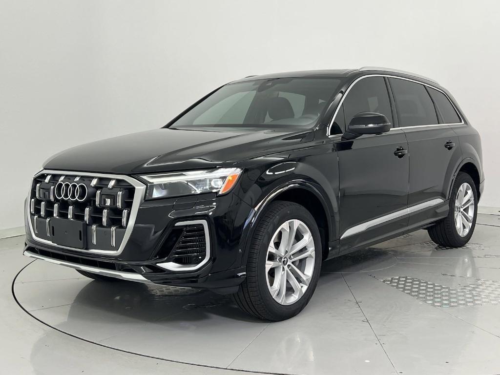 new 2025 Audi Q7 car, priced at $67,211