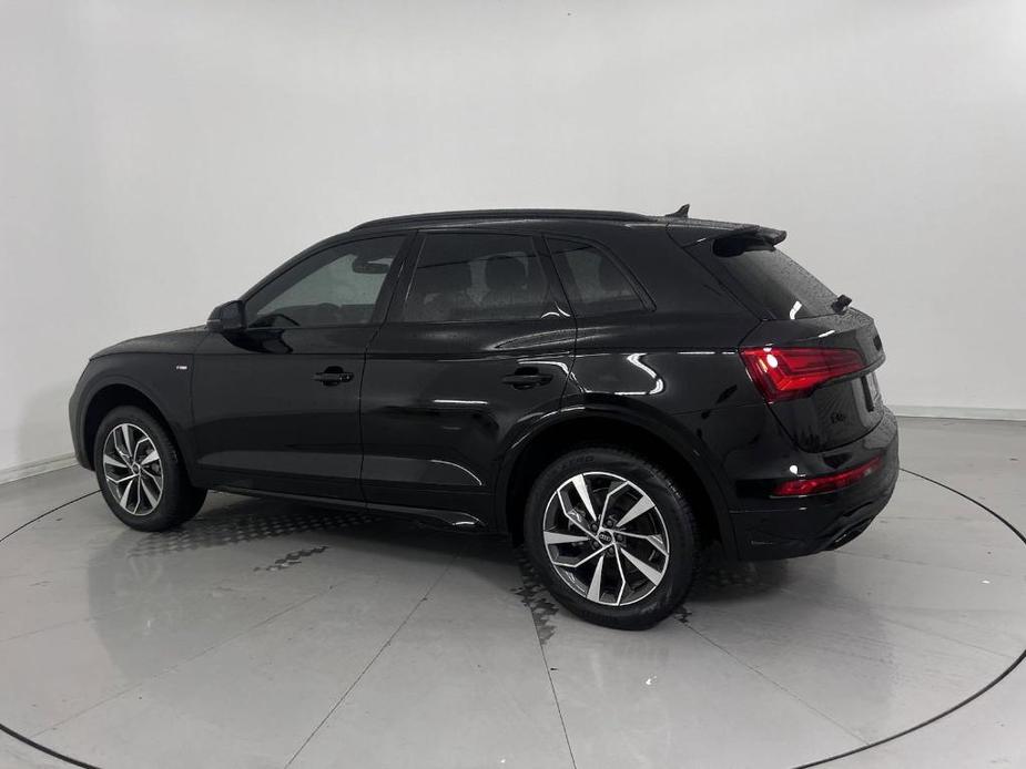 new 2024 Audi Q5 car, priced at $49,592