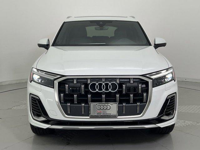 new 2025 Audi Q7 car, priced at $68,151