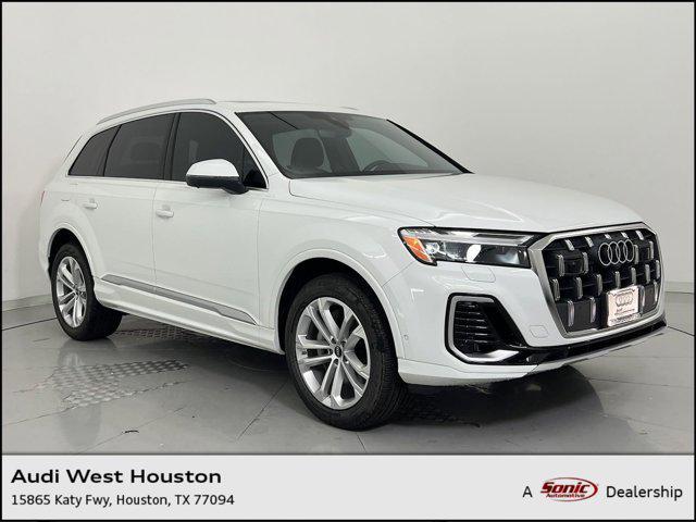 new 2025 Audi Q7 car, priced at $68,151