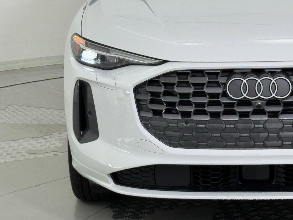 new 2025 Audi Q5 car, priced at $58,531