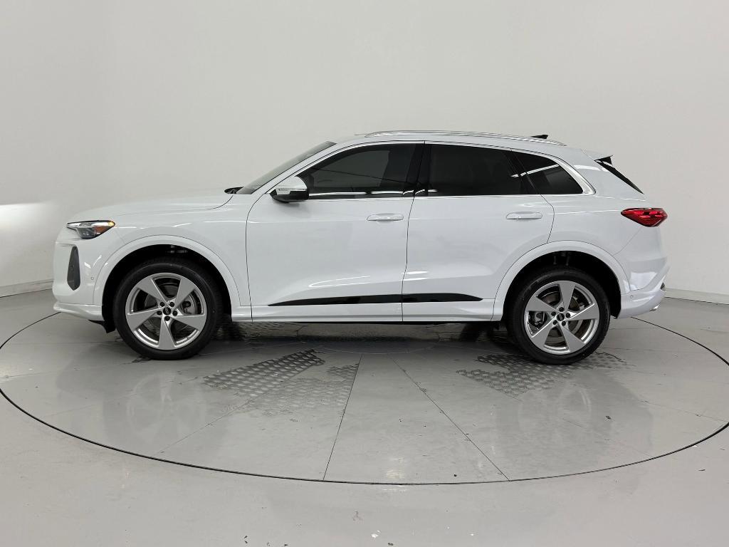 new 2025 Audi Q5 car, priced at $58,532