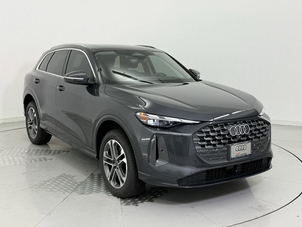 new 2025 Audi Q5 car, priced at $55,461