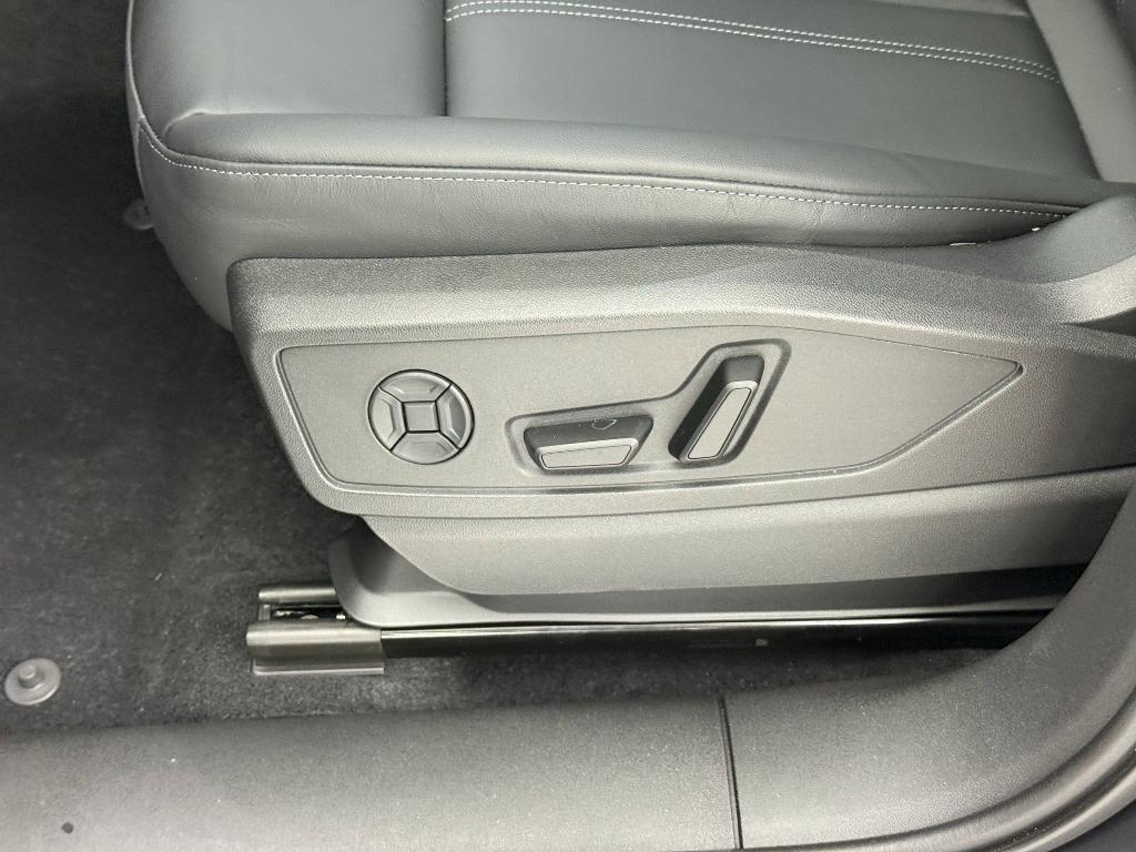 new 2025 Audi Q5 car, priced at $57,775