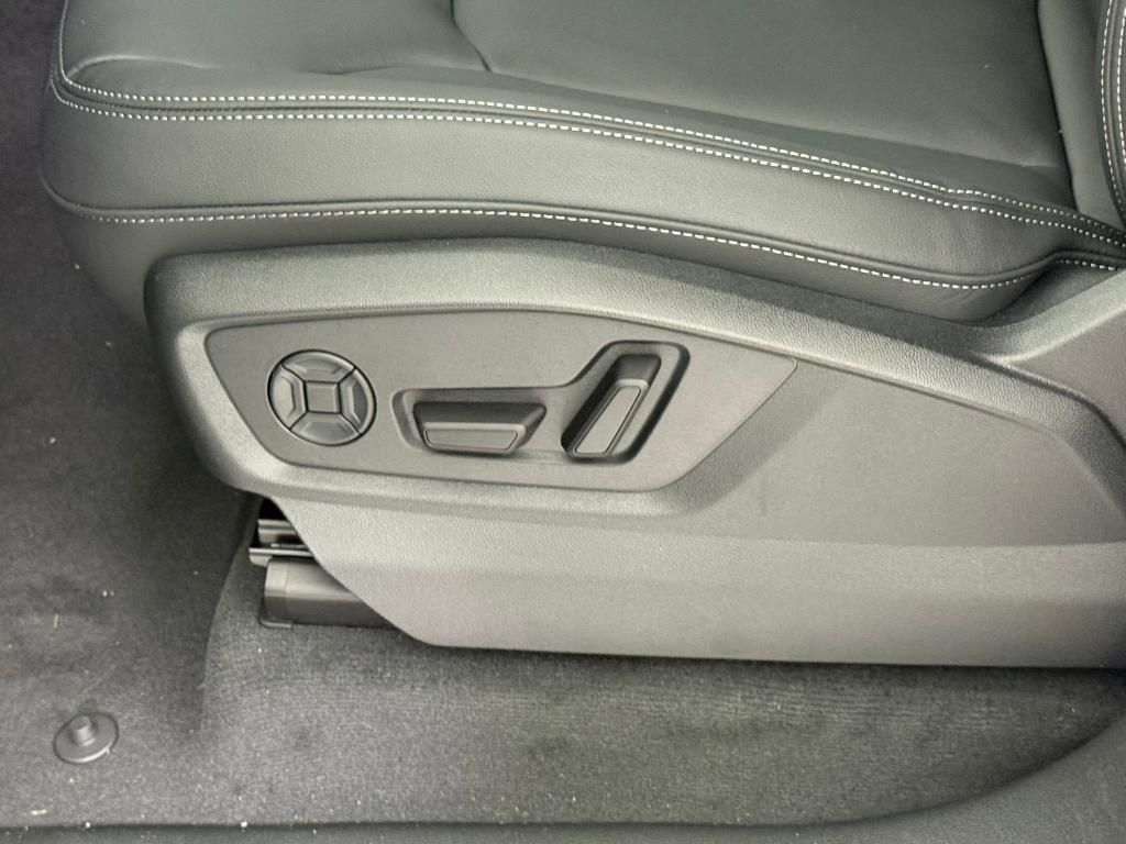 new 2026 Audi Q7 car, priced at $65,361