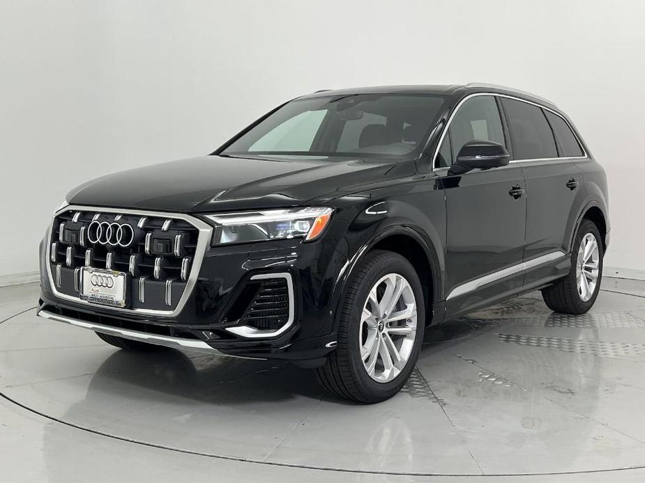 new 2025 Audi Q7 car, priced at $71,801