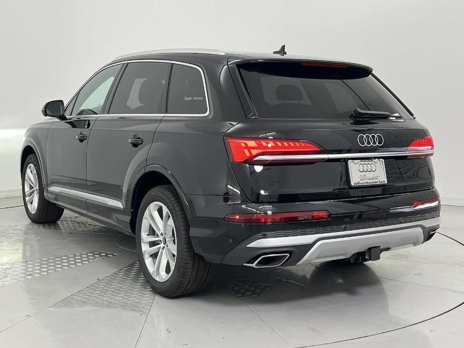 new 2025 Audi Q7 car, priced at $71,801