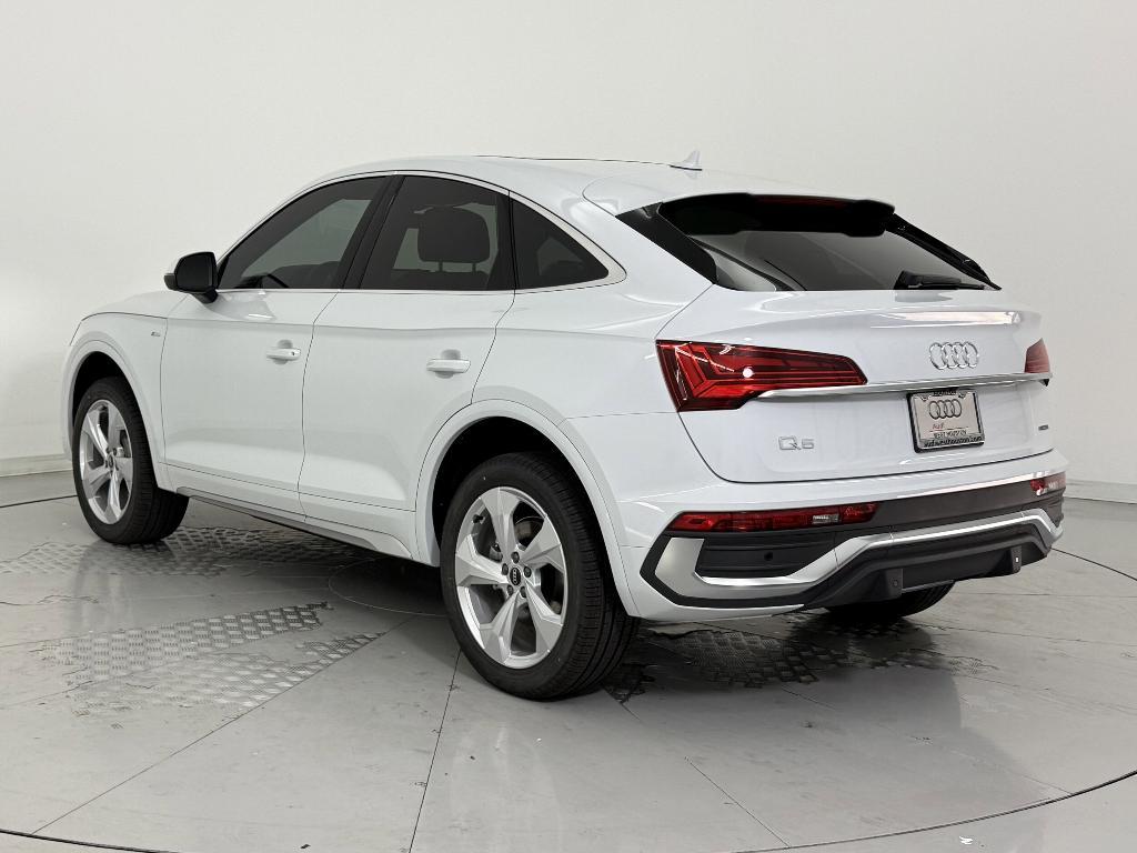 new 2025 Audi Q5 car, priced at $56,731