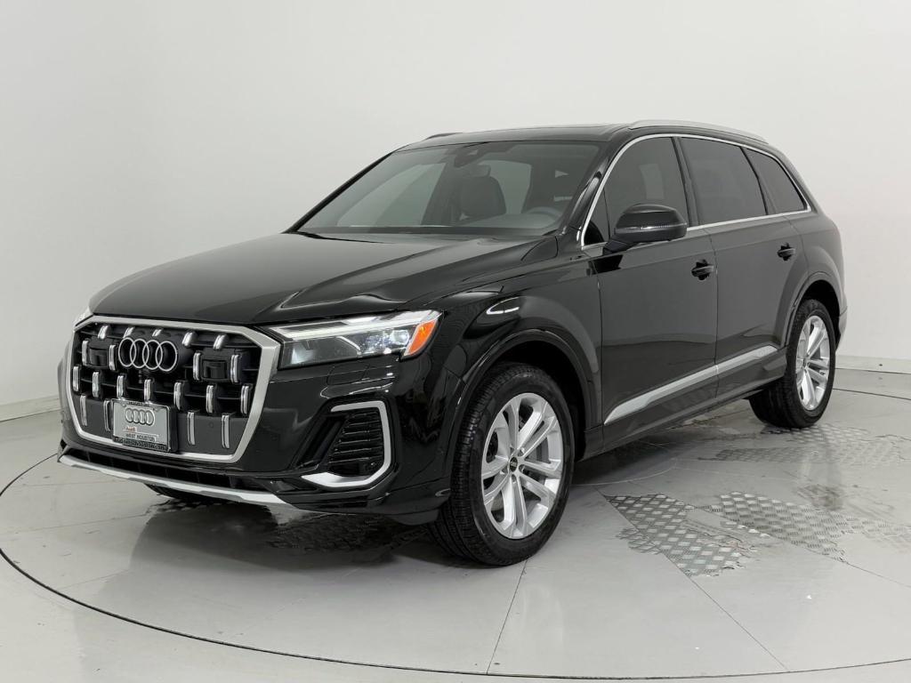 new 2025 Audi Q7 car, priced at $62,321