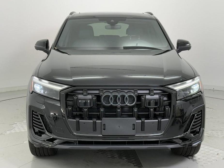 new 2025 Audi Q7 car, priced at $68,421