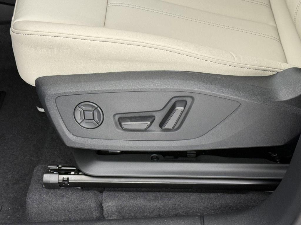 new 2025 Audi Q6 e-tron car, priced at $68,402
