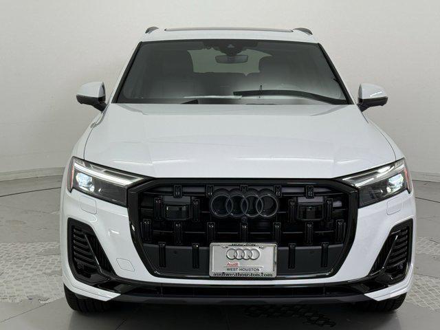 new 2025 Audi Q7 car, priced at $70,561